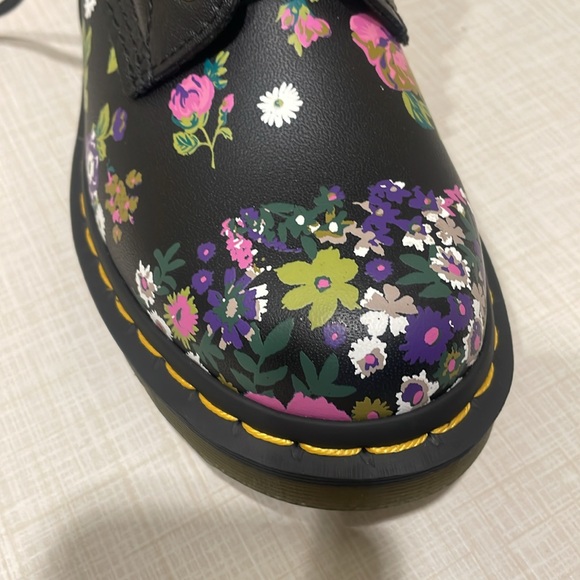 DR MARTENS 1460 Vintage Floral Leather Boots - Picture 6 of 11
